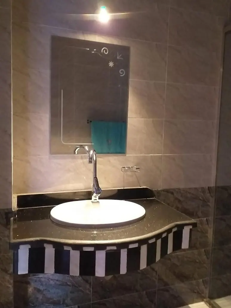 Elreda Flats Apartment Al Aqalitah